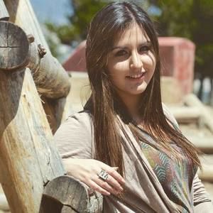 Meet your Posher, Maria